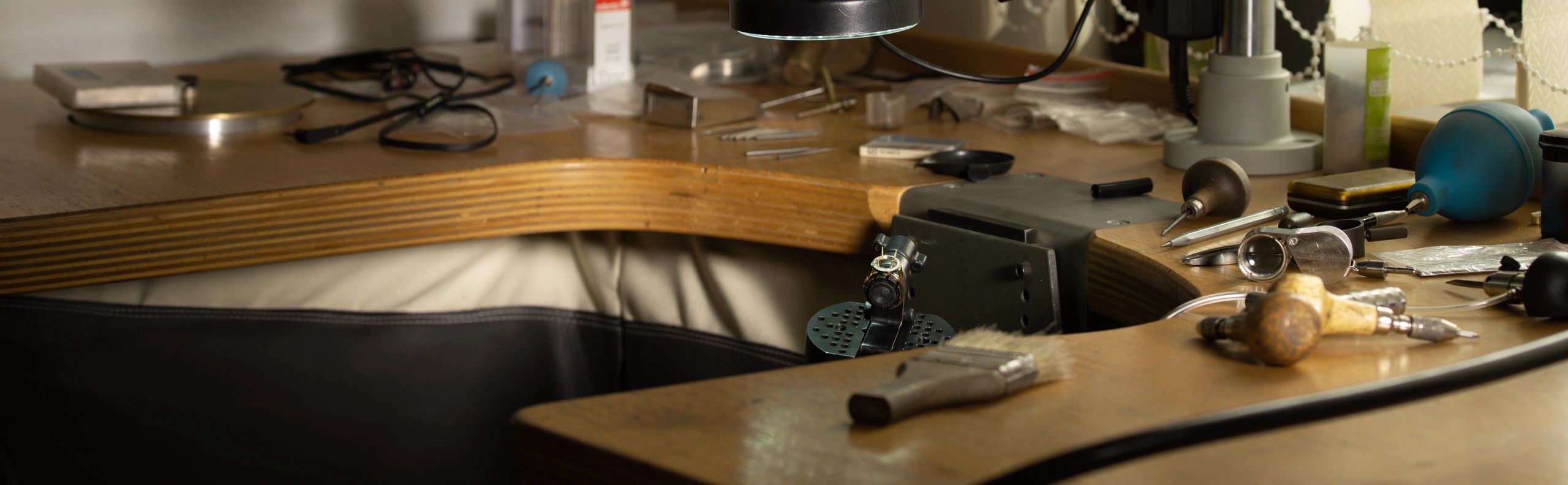 Panoramic workbench with artisan tools (studio detail)
